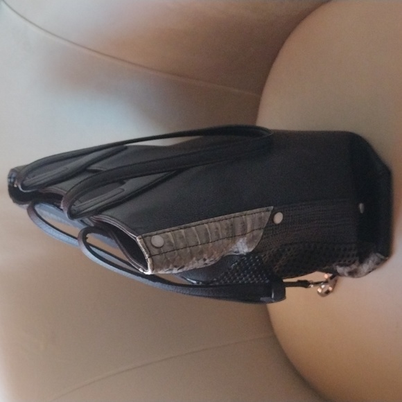 Handbag - Picture 3 of 5